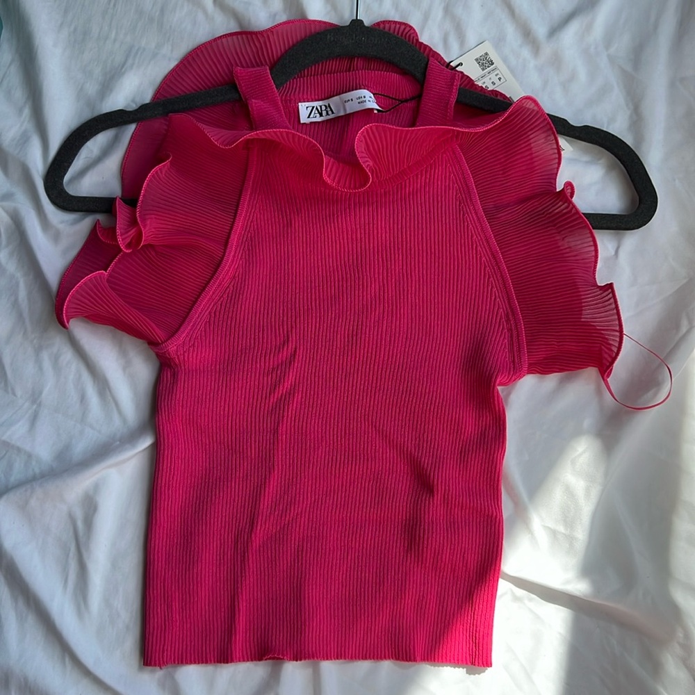ZARA | Top | ZARA Hot pink ruffles